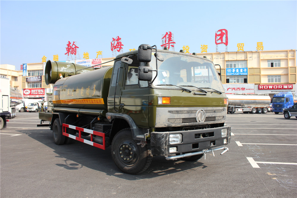 شاحنة Dongfeng 153 لتجفيف الغبار