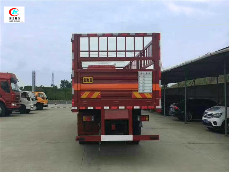 شاحنة نقل أسطوانة غاز Dongfeng Li 9.6 متر [فئة II]