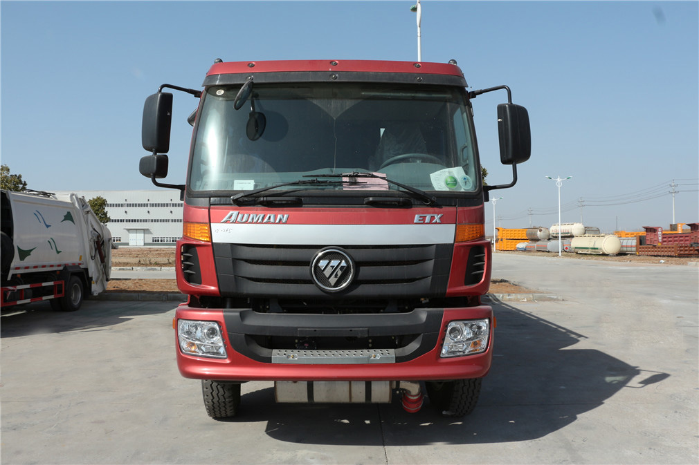 سيارة إعادة التزويده بوقود فوتيان أومان 4x4 مدمجة خلفية 24 حجوم
