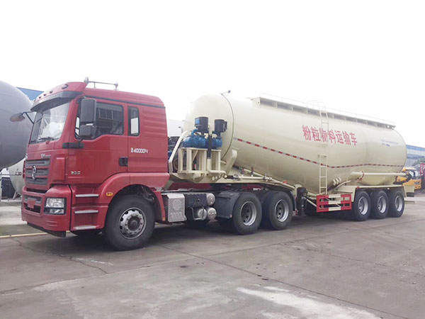 شاحنة Dongfeng Tianlong للإمدادات الجماعية من الأسمنت