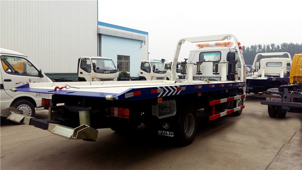 【معركة واحدة ضد اثنتين】 مركبة إنقاذ طارئة Isuzu