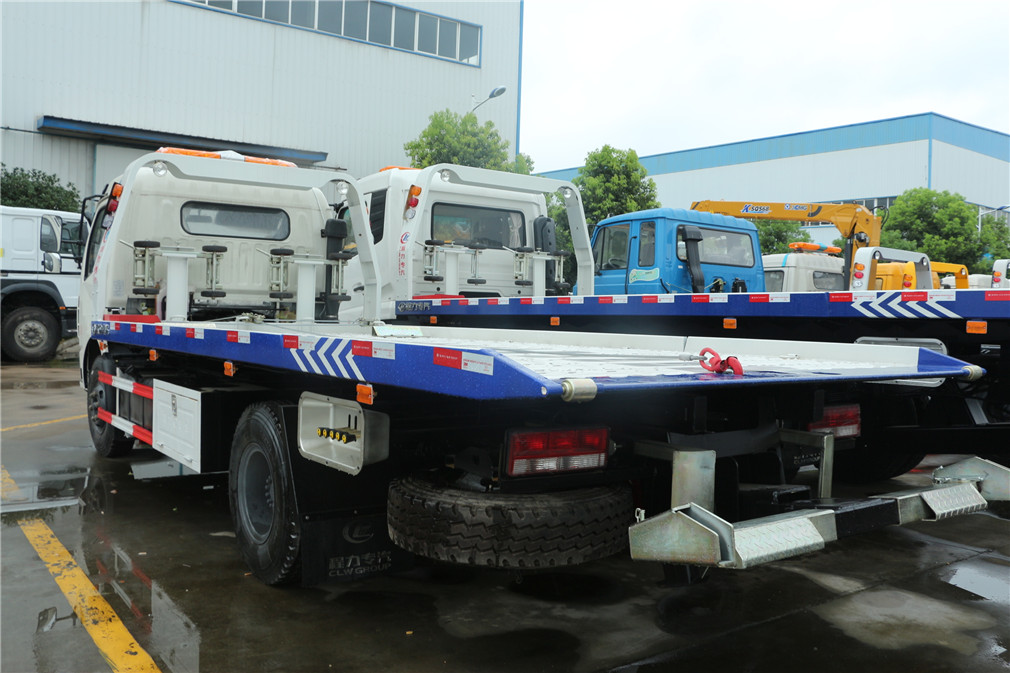 【معركة واحدة ضد اثنتين】 Dongfeng Maoli Ka Clearing Vehicle