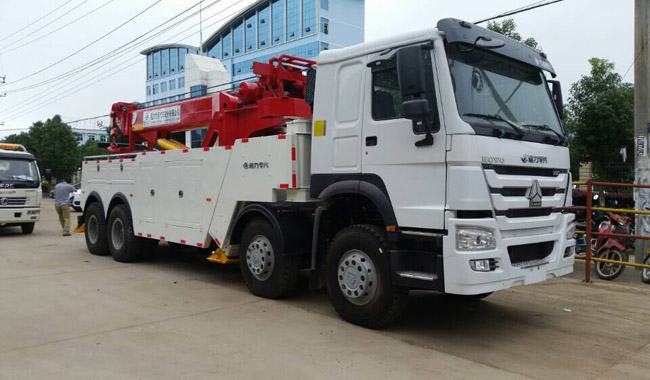 【360° Rotating Crane】 الكرane الدوراني ب 360 درجة للسيارات الطارئة الكبيرة لمجموعة Haowo