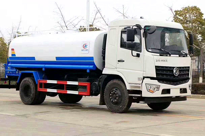 سيارة Dongfeng D3 رش المياه (سعة 14.5 مكعب)