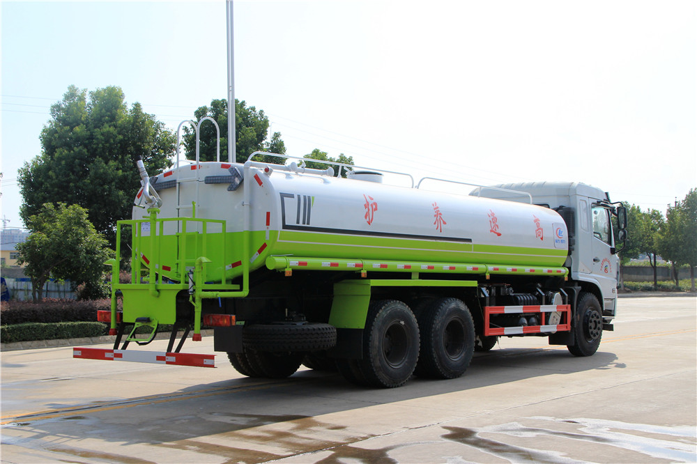شاحنة Dongfeng منخفضة المقعدين خلفية محورين 20 مكعب ماء لإطفاء الحريق