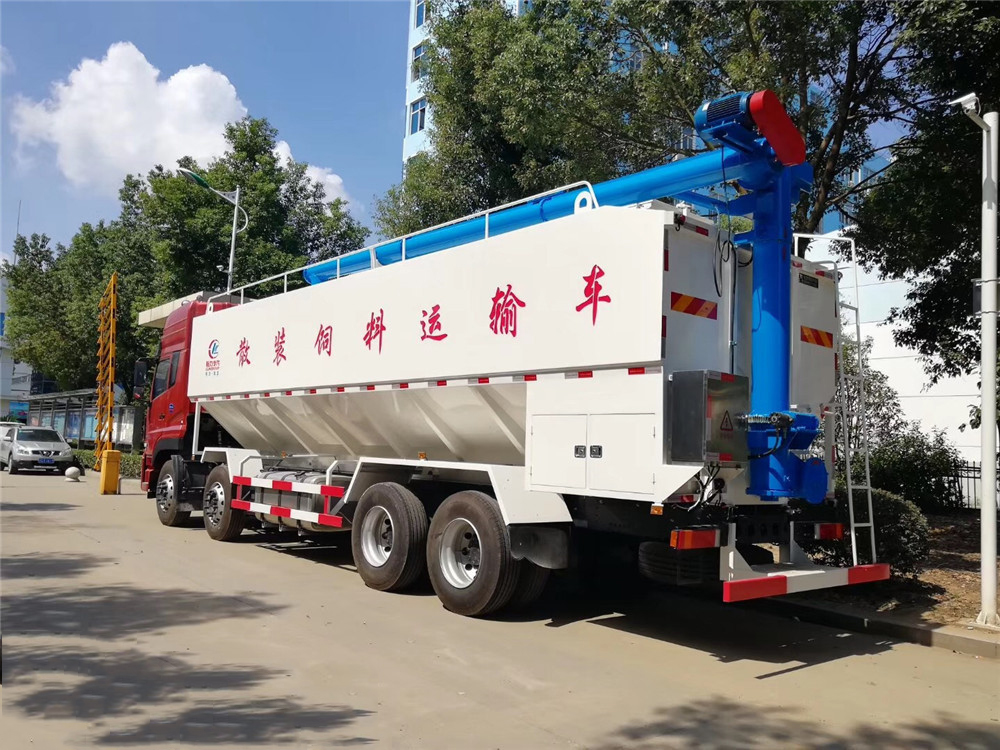 شاحنة Dongfeng Tianlong أمامية-خلفية ثمانية [40 مكعب] للنقل الأعلاف