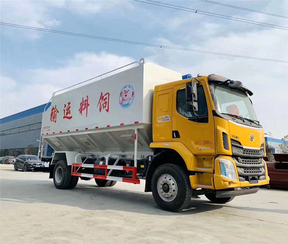 شاحنة Liu Auto Chonglong [28 مكعب] شاحنة نقل الأعلاف