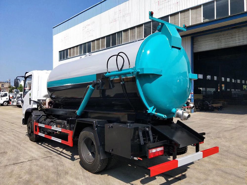 【8 أطراف】 Dongfeng D7 مركبة جمع النفايات السائلة