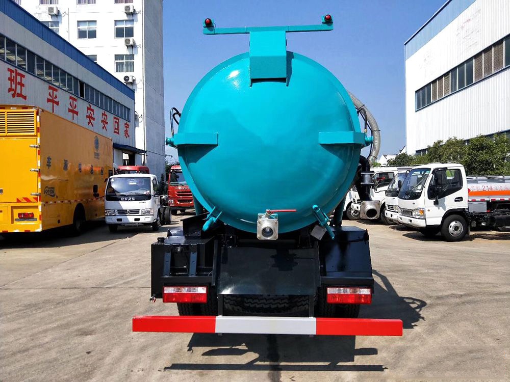 【8 أطراف】 Dongfeng D7 مركبة جمع النفايات السائلة