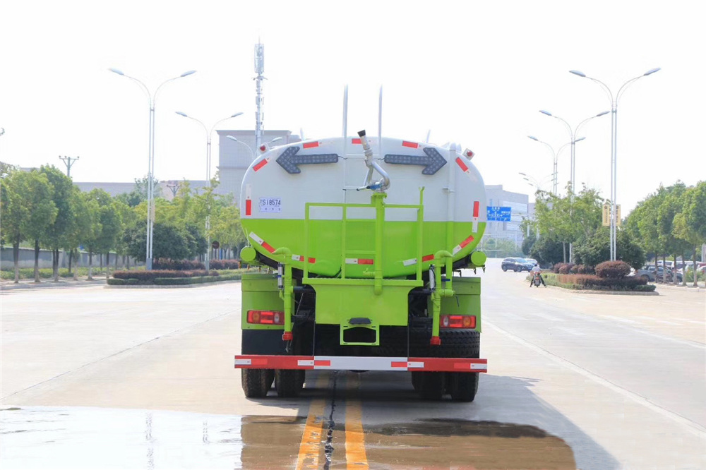 [20 مكعب] شاحنة Dongfeng منخفضة المقعدين خلفية محورين مائي للنقل