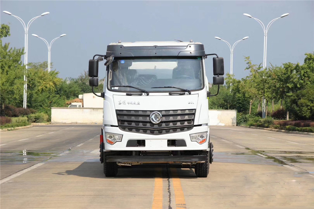 [20 مكعب] شاحنة Dongfeng منخفضة المقعدين خلفية محورين مائي للنقل