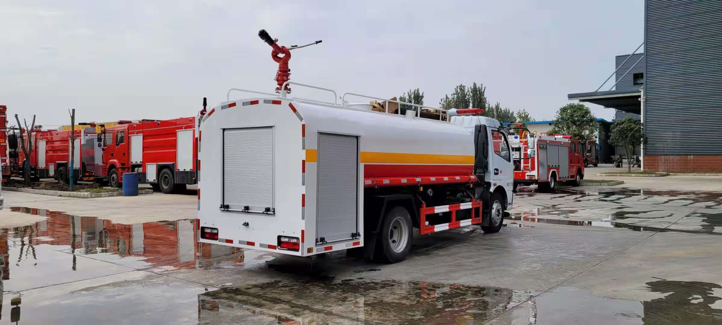 شاحنة محاربة الحريق Dongfeng Dolica 8 طن