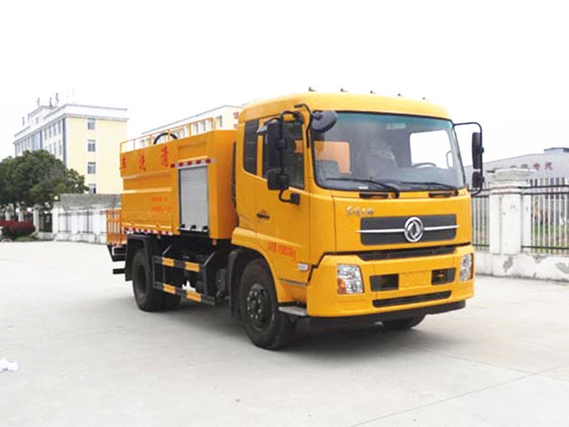 سيارة تنظيف خزان دفني Dongfeng Tianjin 10 خزان