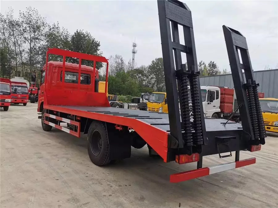 شاحنة نقل طولها 6.2 متر بالمسطح من Tianjin Dongfeng