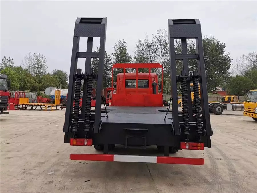 شاحنة نقل طولها 6.2 متر بالمسطح من Tianjin Dongfeng