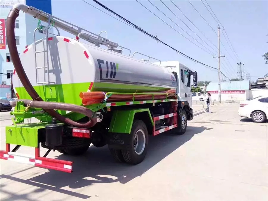 دونفانغ د9 10 طن شاحنة سحب المخلفات السائلة