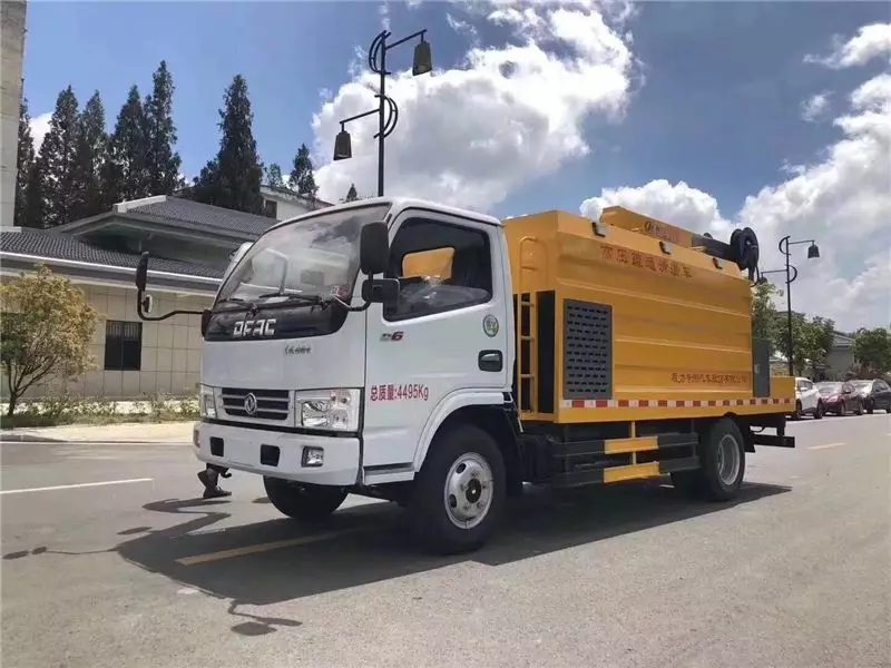 سيارة تنظيف وتطهير خطوط المجاري المائية لمدينة دينفينغ بضغط عالٍ ورفع الرواسب