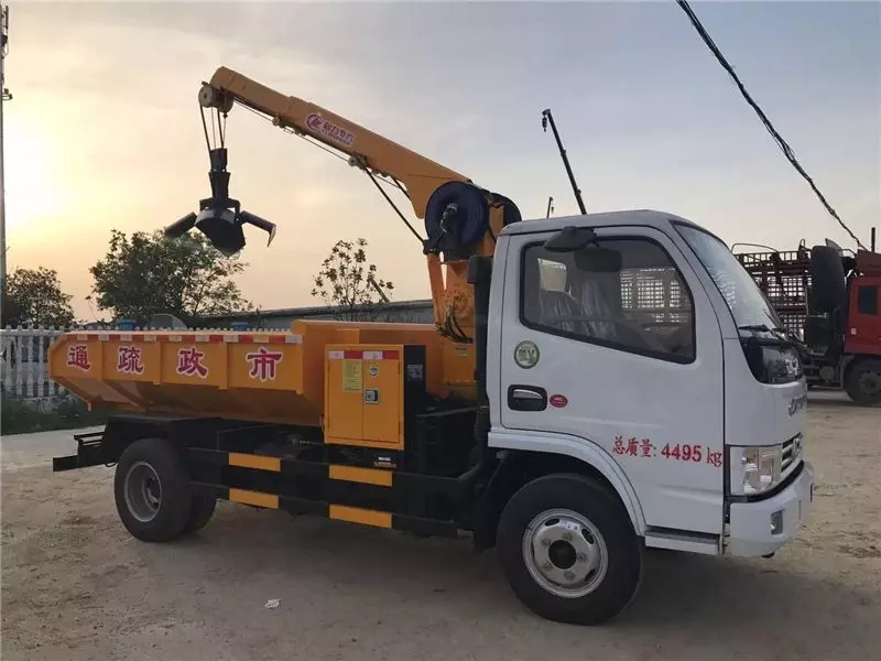 شاحنة Dongfeng Dolica لسحب التربة و نقل الهلام