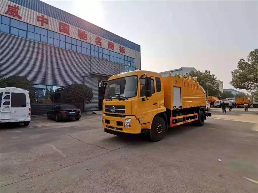 سيارة نظافة Dongfeng Tianjin 12 مكعب لتسحب النفايات الصلبة والبوليماستيك