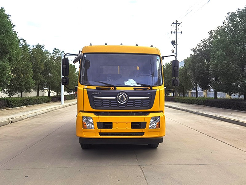 سيارة Dongfeng Tianjin مربعة الشكل لامتصاص المياه النفايات