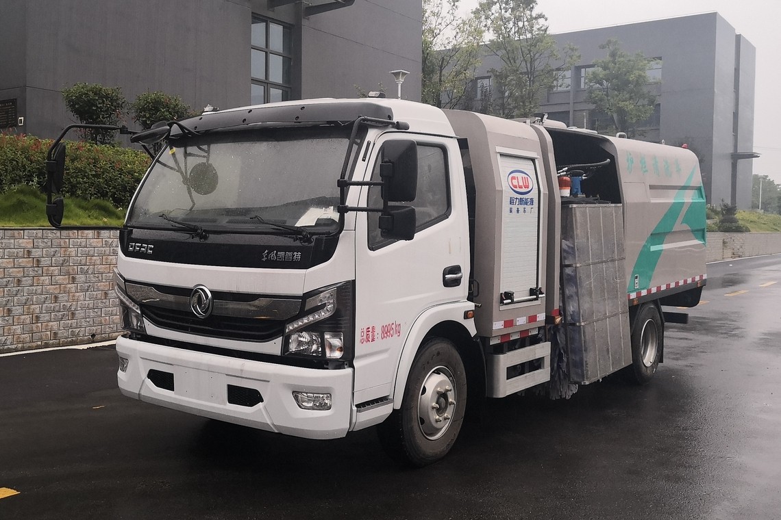 سيارة Dongfeng Kapte التي تعمل بالطاقة الكهربائية لتنظيف حاجز الأمان