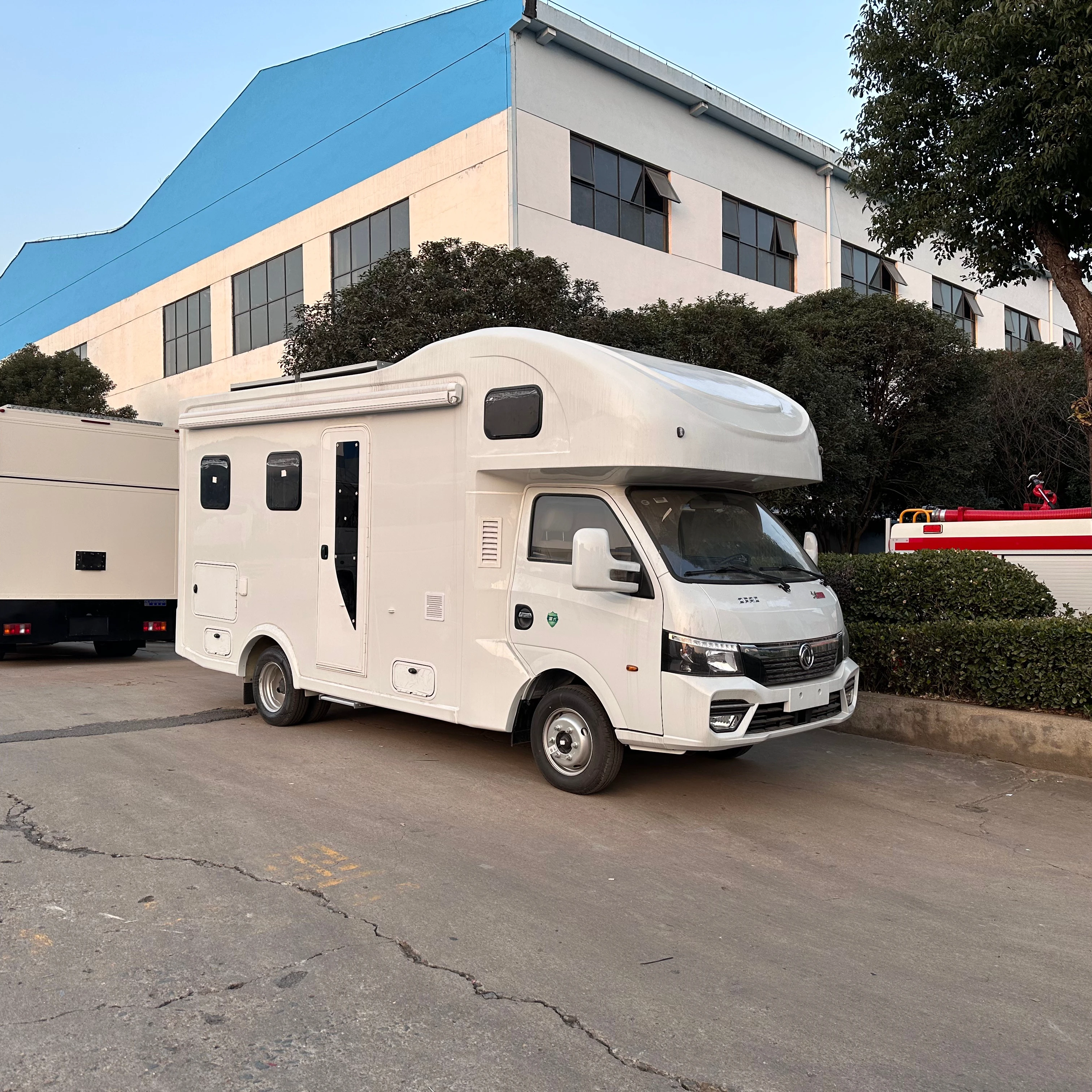 المبيعات المباشرة من الشركة - Dongfeng Tu Yi travel trailer