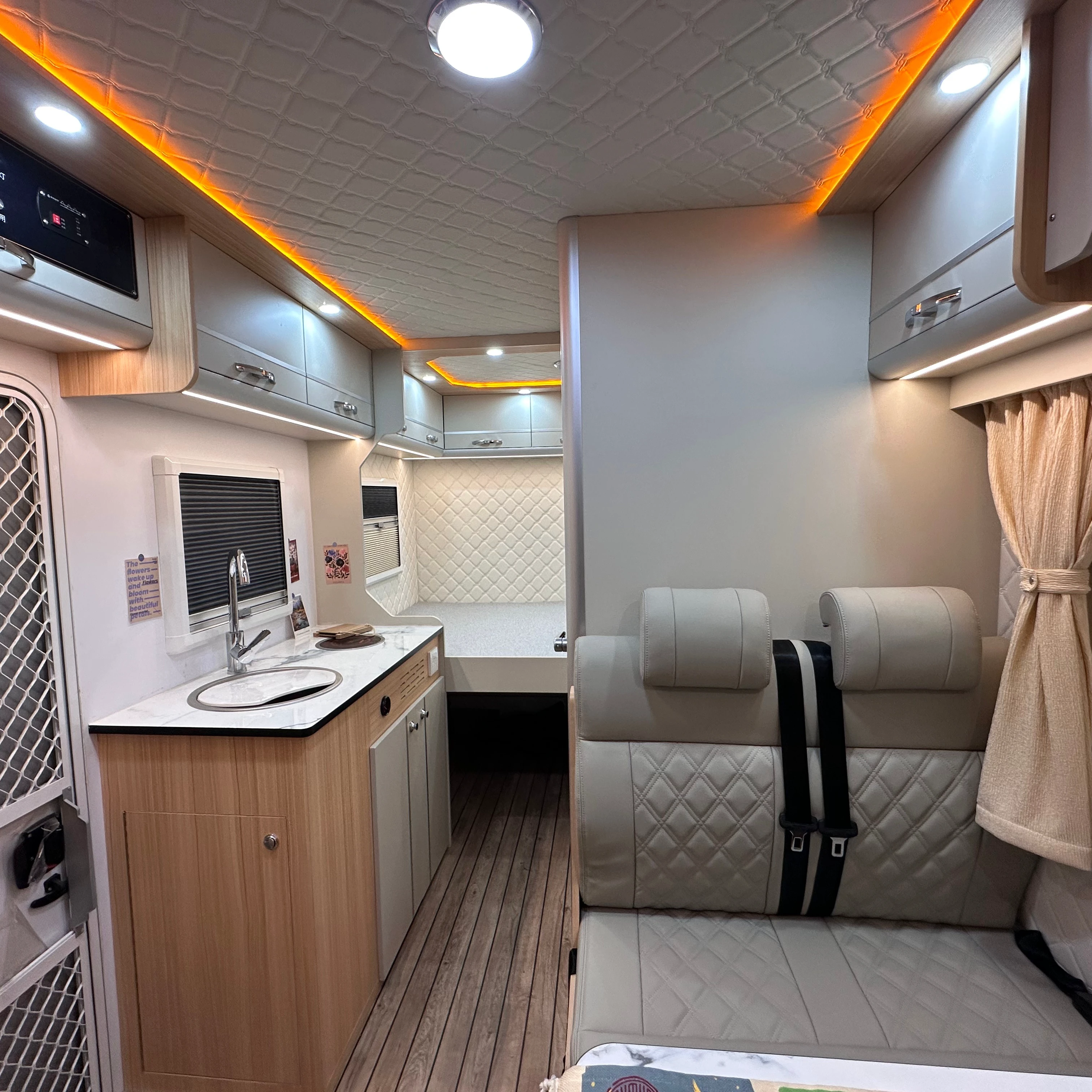 المبيعات المباشرة من الشركة - Dongfeng Tu Yi travel trailer