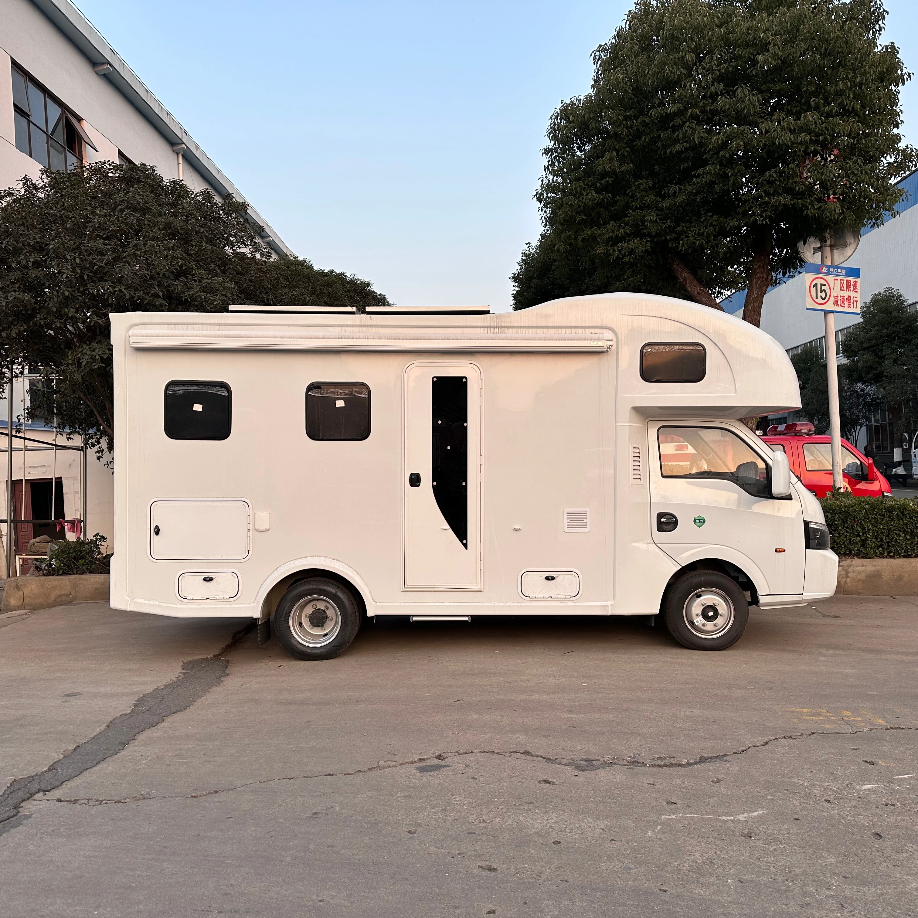 المبيعات المباشرة من الشركة - Dongfeng Tu Yi travel trailer