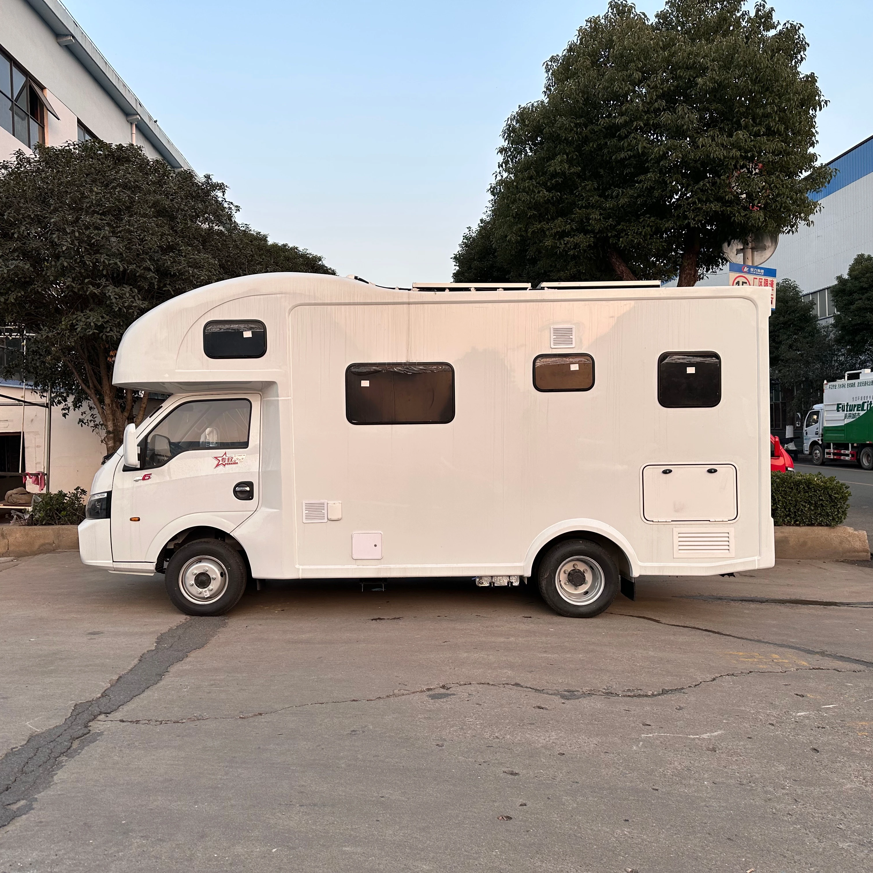 المبيعات المباشرة من الشركة - Dongfeng Tu Yi travel trailer
