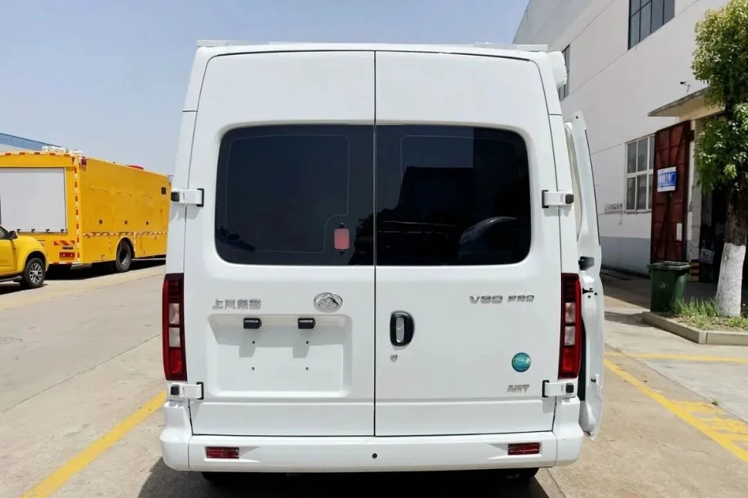 سيارة الساحرة من سياتي ماكسوس V80 قصيرة العزم في منتصف السقف سيارة مرسى موجهة للتنقل